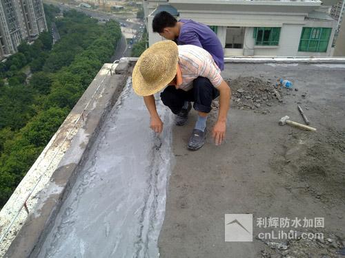 冬季<a href='http://www.zuofids.cn' target='_blank' title='防水施工'>防水施工</a>選材很重要 冬季<a href='http://www.zuofids.cn' target='_blank' title='防水施工'>防水施工</a>選材很重要
